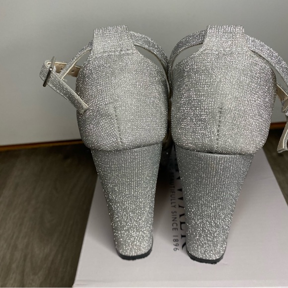 Chloe Chunky Platform Block Heel Silver Holiday Criss Cross Vamp Strappy 4” - Picture 6 of 16